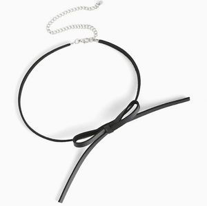 Faux leather bow choker